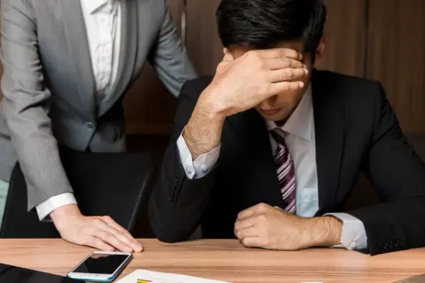 Nerwica histeryczna objawy: Jak rozpoznać i zrozumieć problemy?