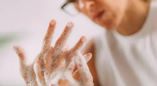 Czy nerwica natręctw to choroba psychiczna? Poznaj prawdę o OCD